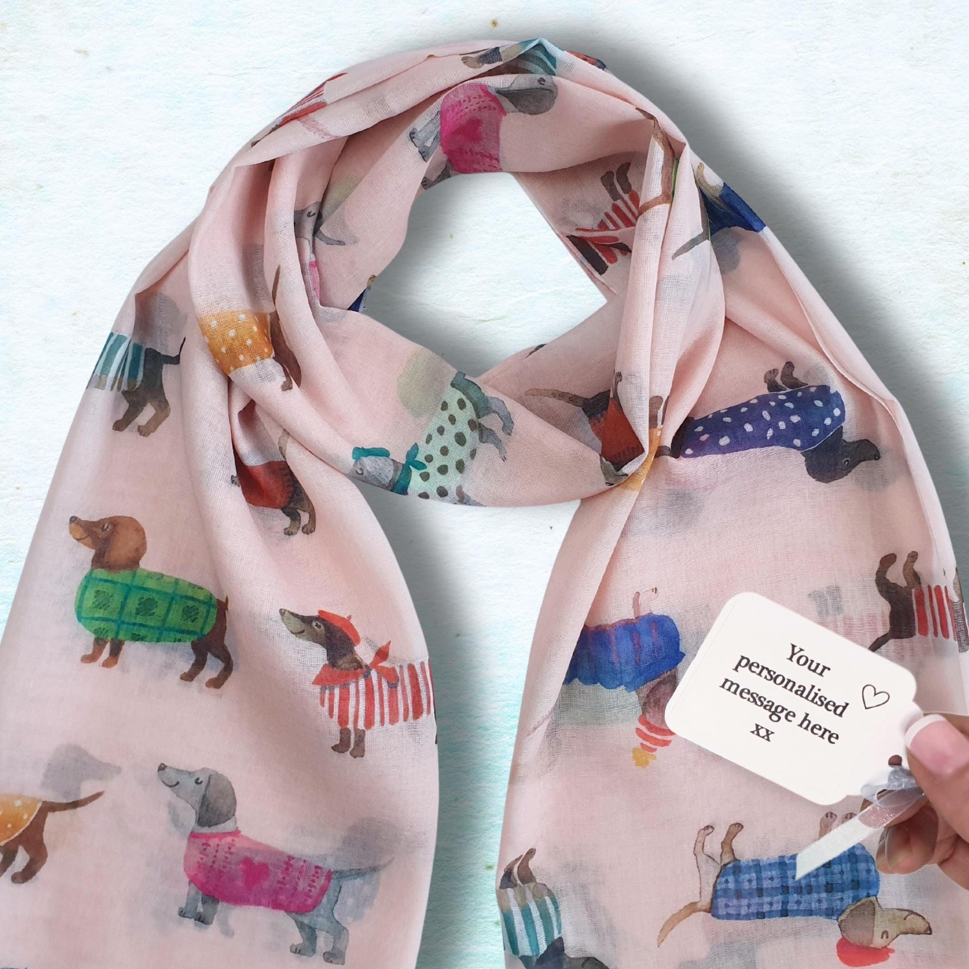Scarf with dog pattern and customizable message tag