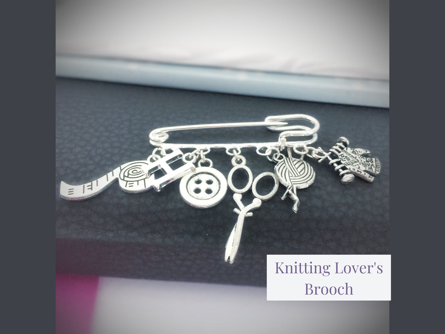 Knitting Brooch - Silver