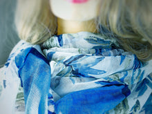 Load image into Gallery viewer, Leafy Print Scarf In A Gift Box - Blue
