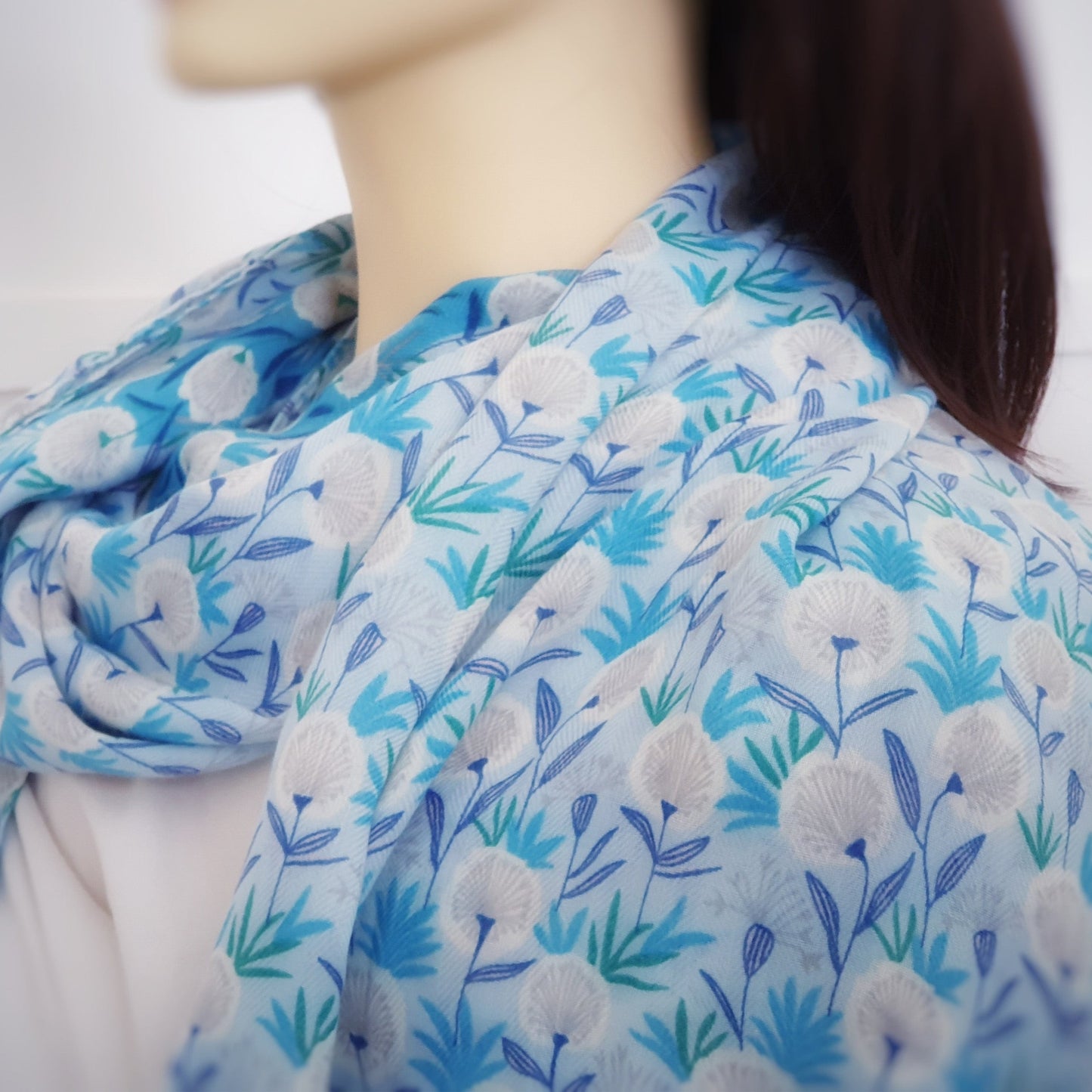 Pretty Ladies Dandelion Scarf - Blue