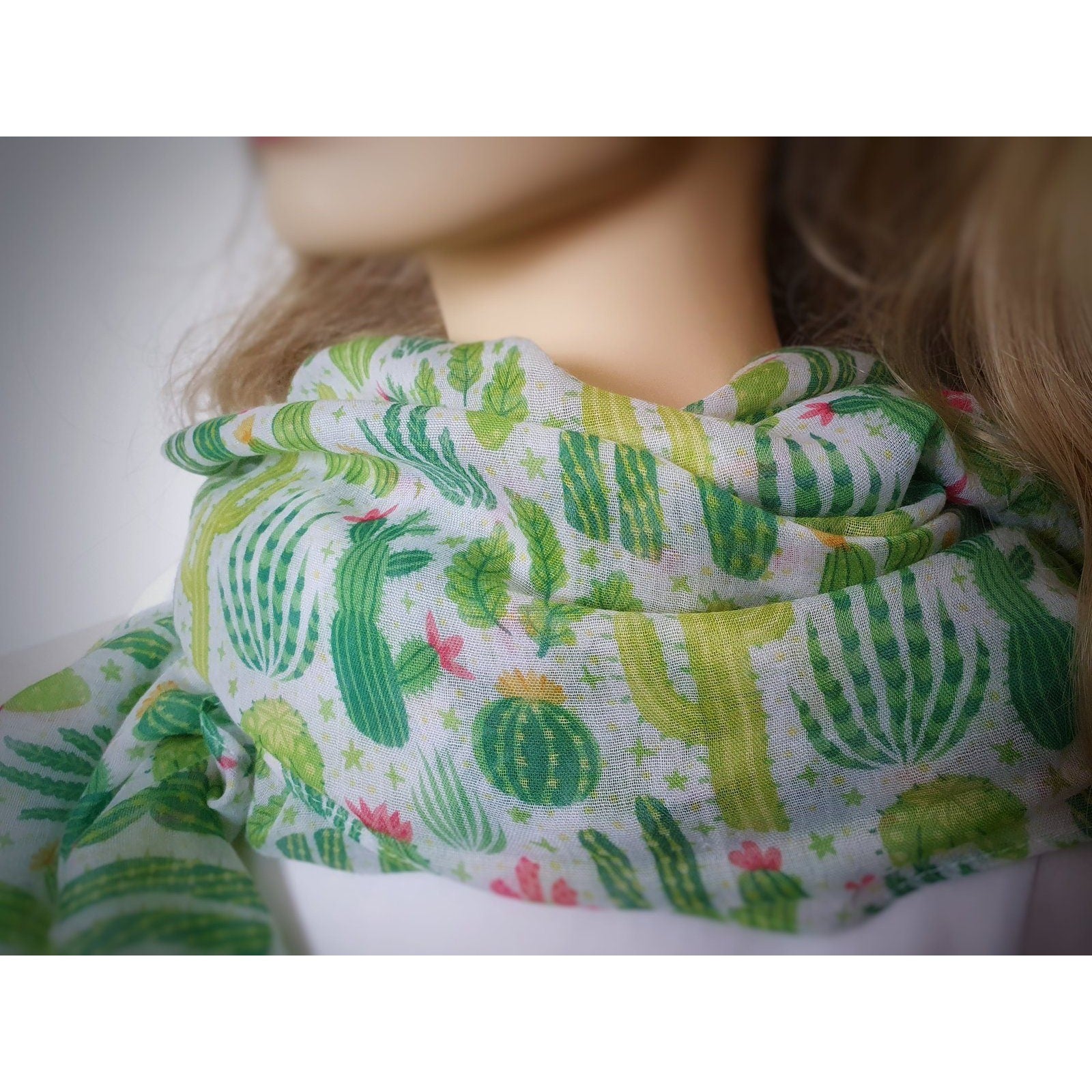 Cactus store print scarf