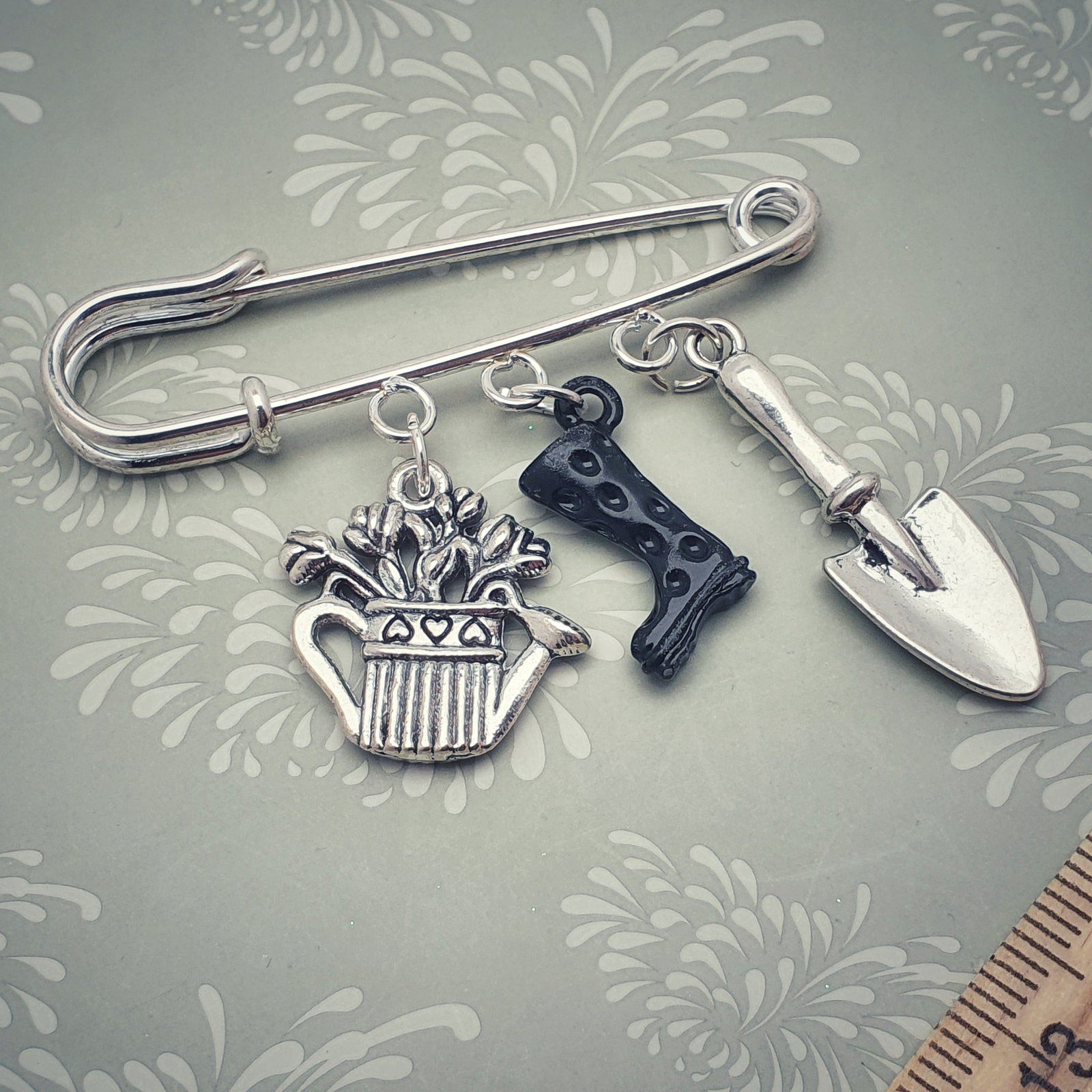 Garden Lover Brooch Silver
