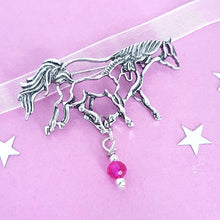 Load image into Gallery viewer, Horse Foal Brooch Silver
