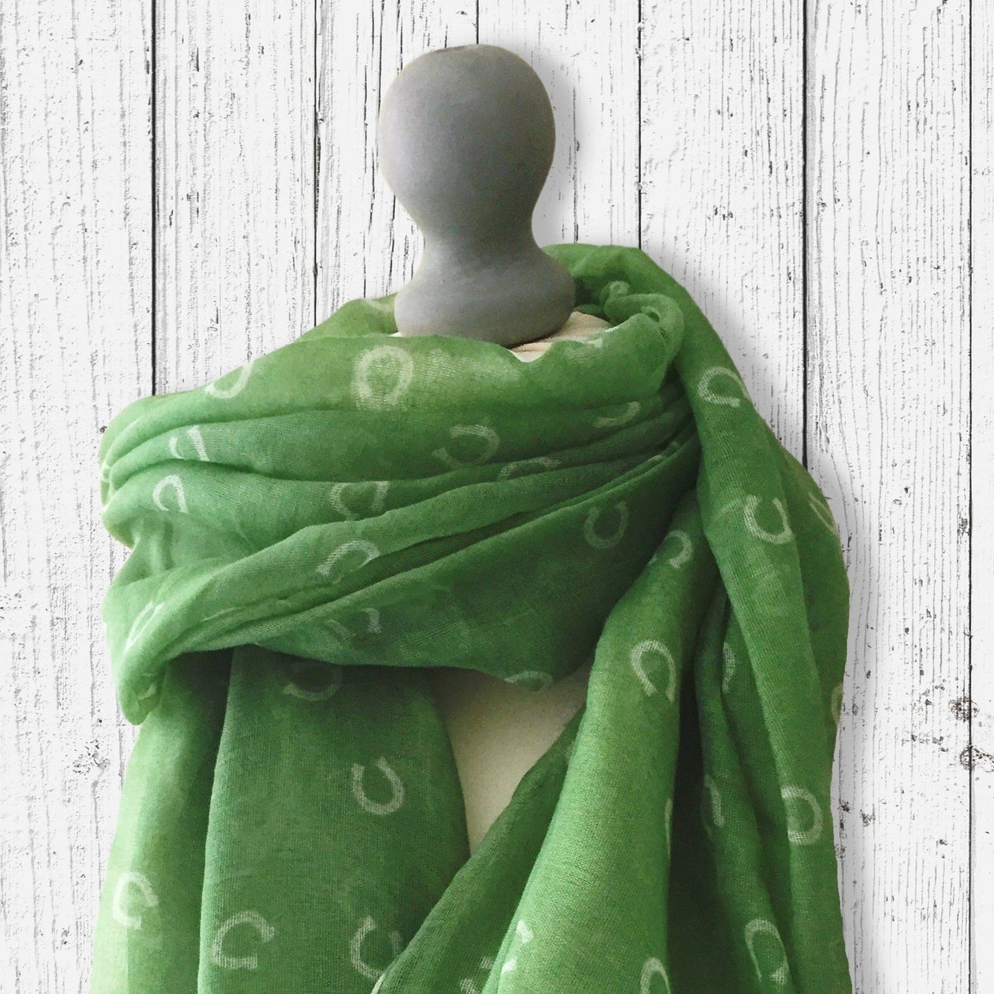 Horseshoe Scarf Green