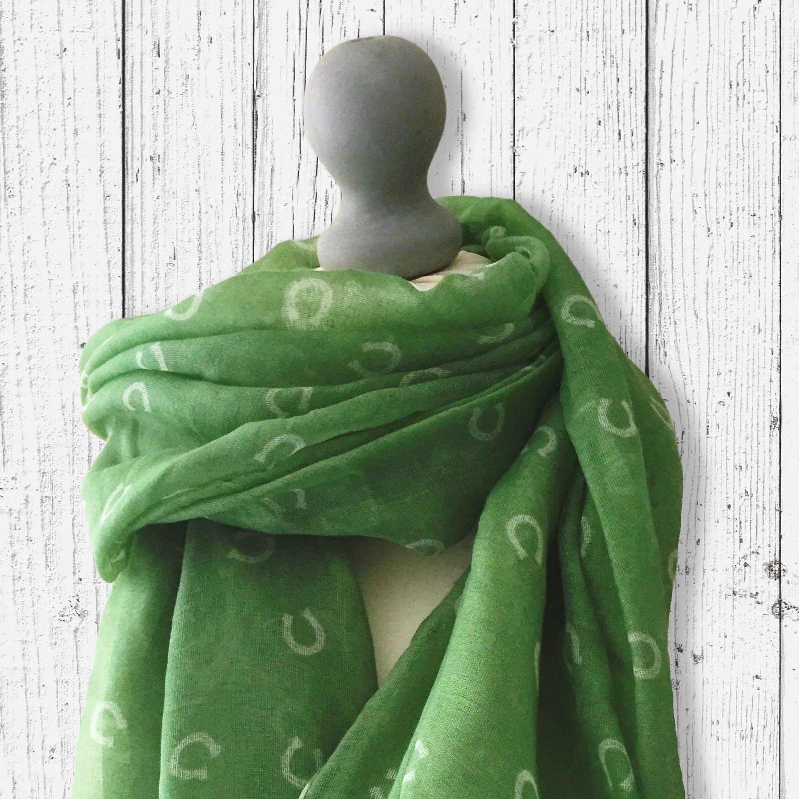 Horseshoe Scarf Green