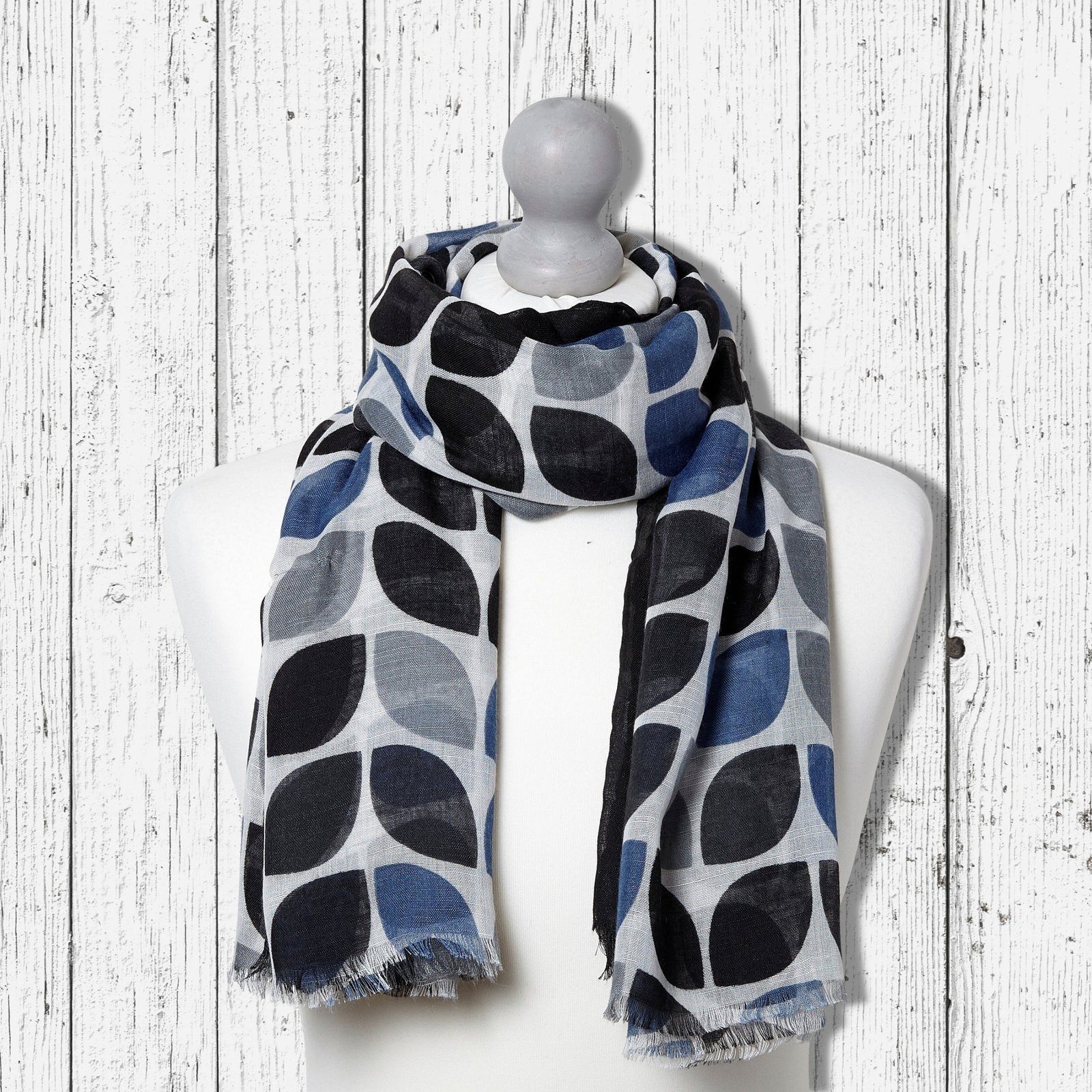 Retro Leaf Print Scarf Blue