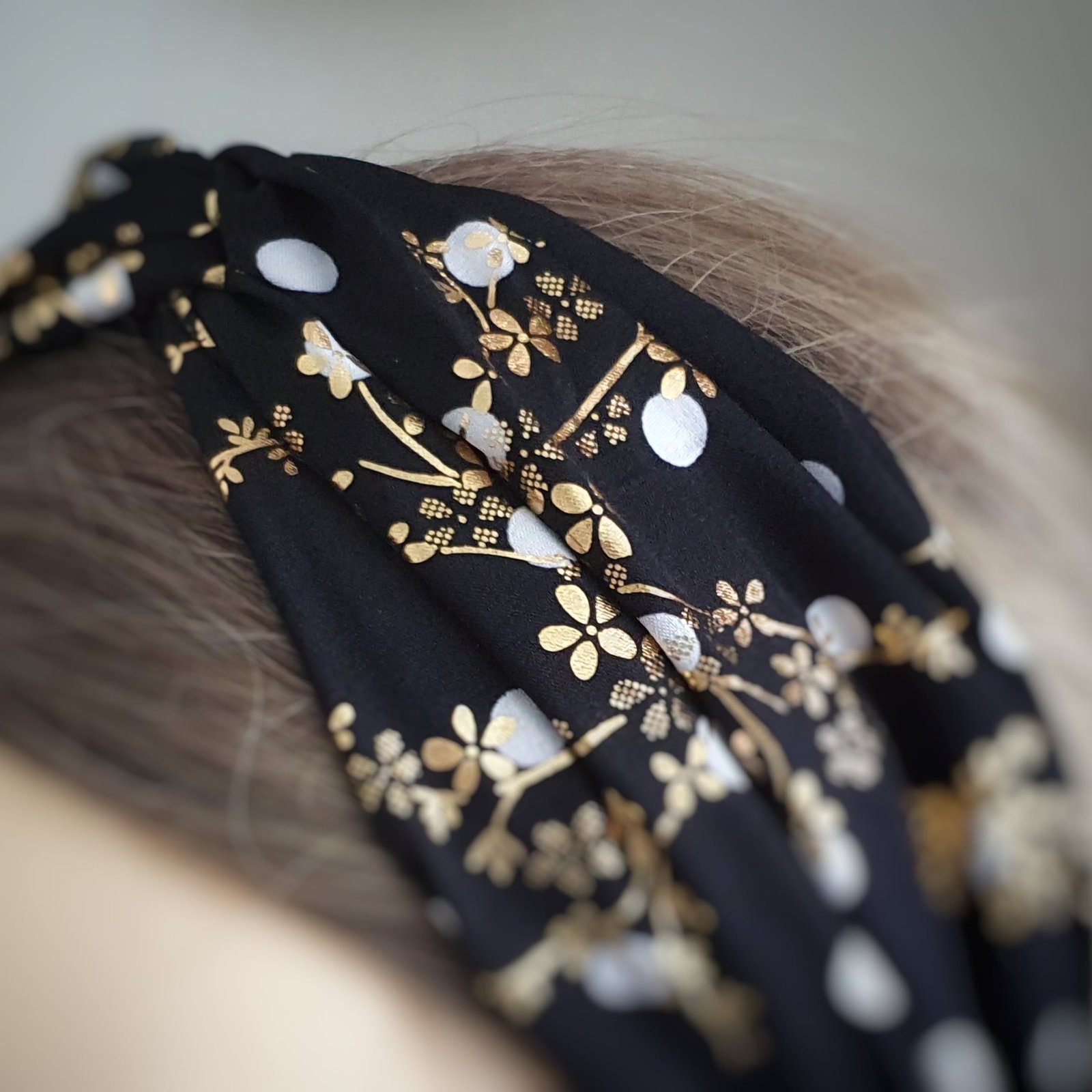 Twist Knot Headband Black Gold